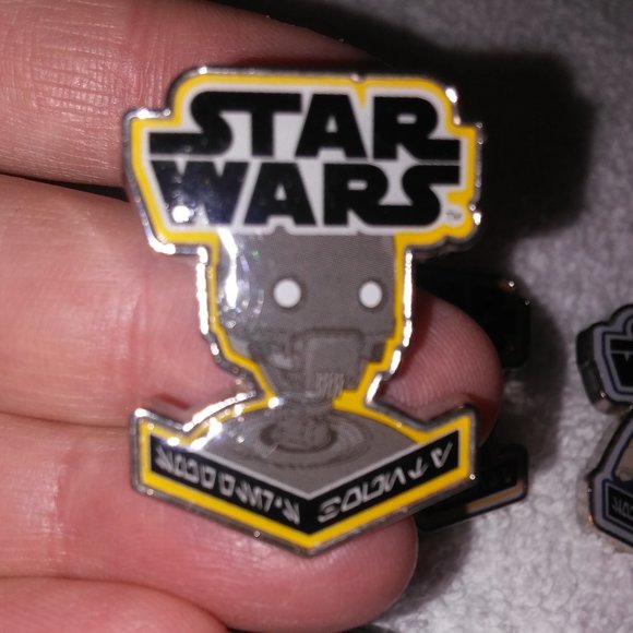 *FINAL PRICE*Funko Star Wars Pins Set of 5 - Picture 2 of 7